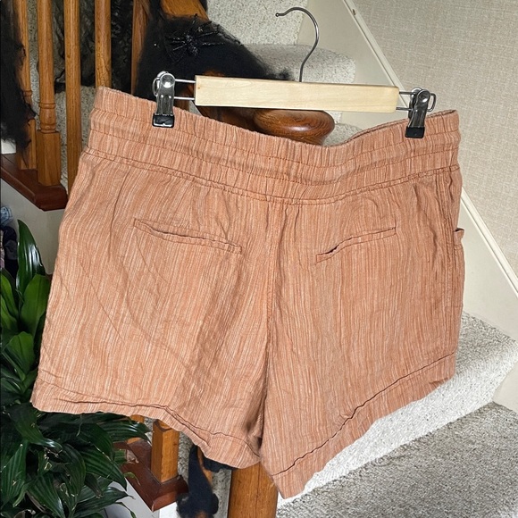 Athleta Cabo Linen Textured Casual Tan Drawstring 4" Shorts - Picture 4 of 9